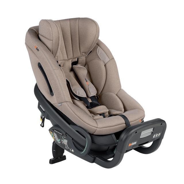 Cadeira auto Stretch² 6M-7Y / 61-125 cm, cor areia escura, brisa suave.